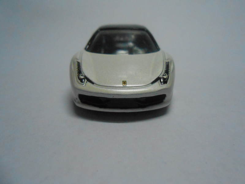 Illustration for article titled Putting details on the Hotwheels Ferrari 458 Italia